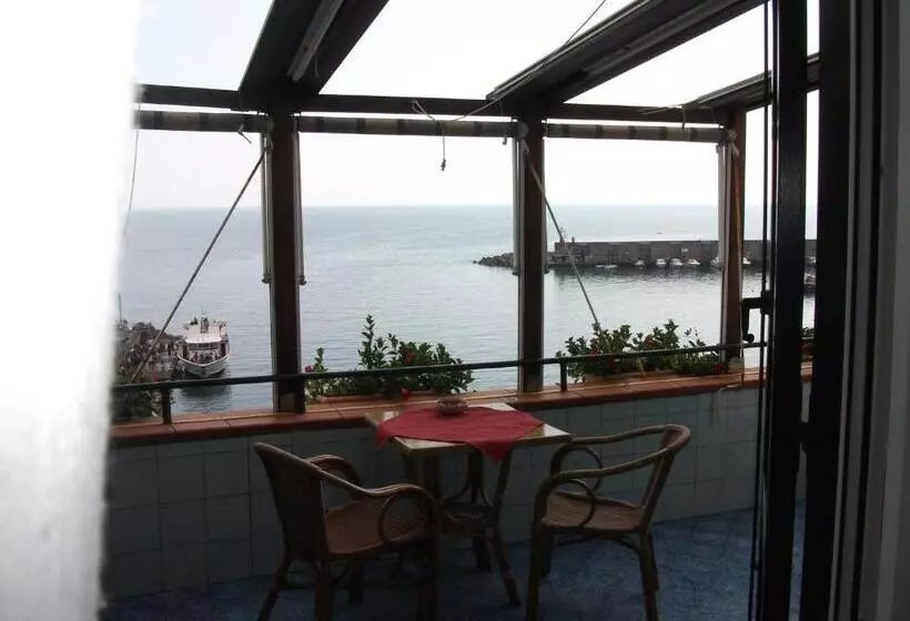 Отель Holidays Baia D'Amalfi