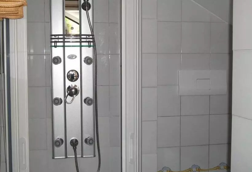 Отель Holidays Baia D'Amalfi