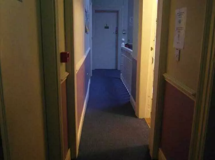 Hotel Macgabhainn S Backpacker Hostel