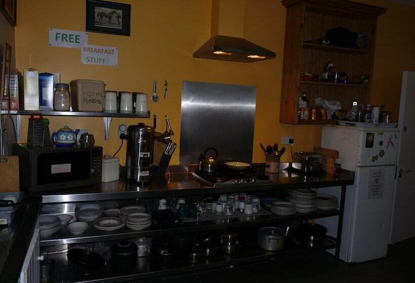 호텔 Macgabhainn S Backpacker Hostel