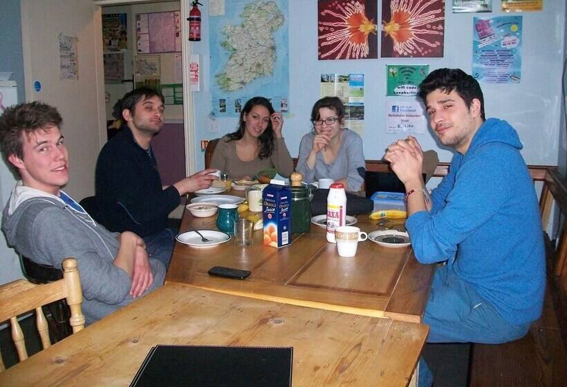 호텔 Macgabhainn S Backpacker Hostel