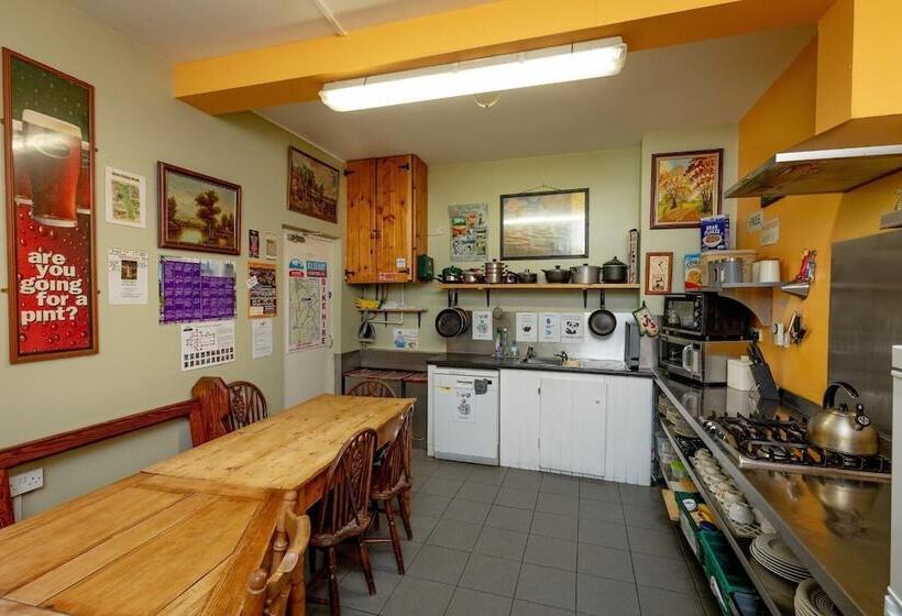 호텔 Macgabhainn S Backpacker Hostel