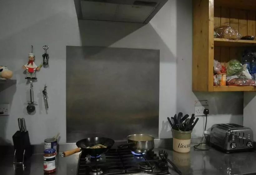 Hotel Macgabhainn S Backpacker Hostel