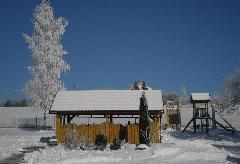 בית מלון כפרי Red Deer