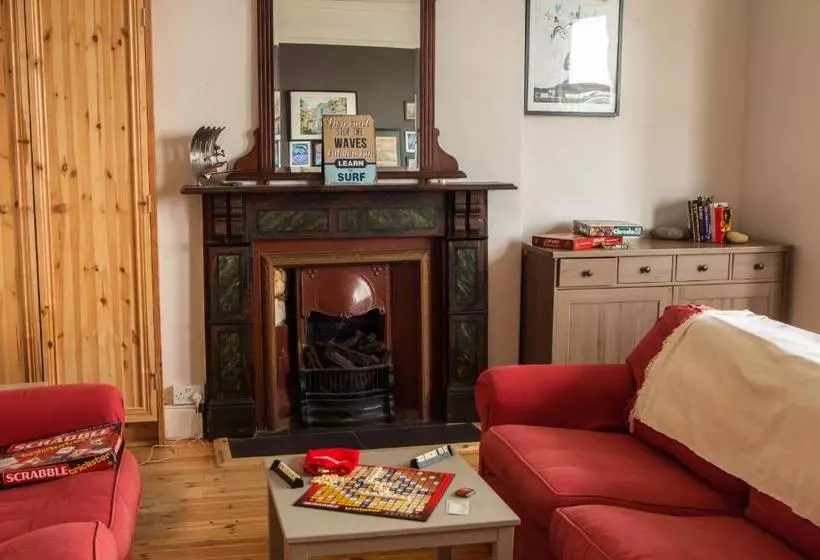 בית מלון כפרי Turfnsurf Lodge