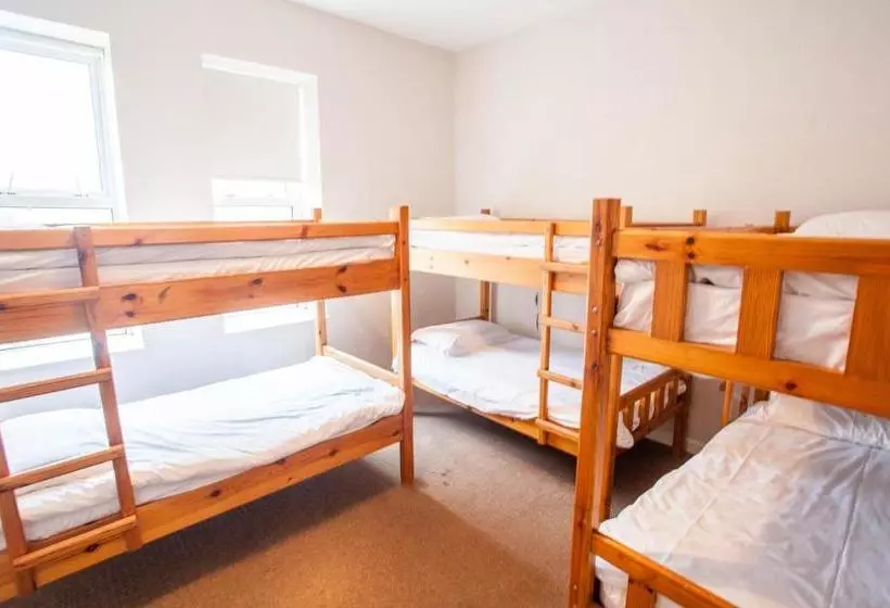 בית מלון כפרי Turfnsurf Lodge