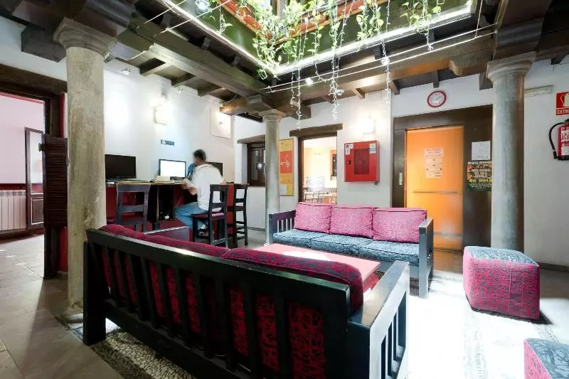 Oasis Backpackers  Hostel Granada