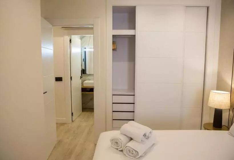 هاستل Apartamentos Málaga Premium   Calle San Telmo