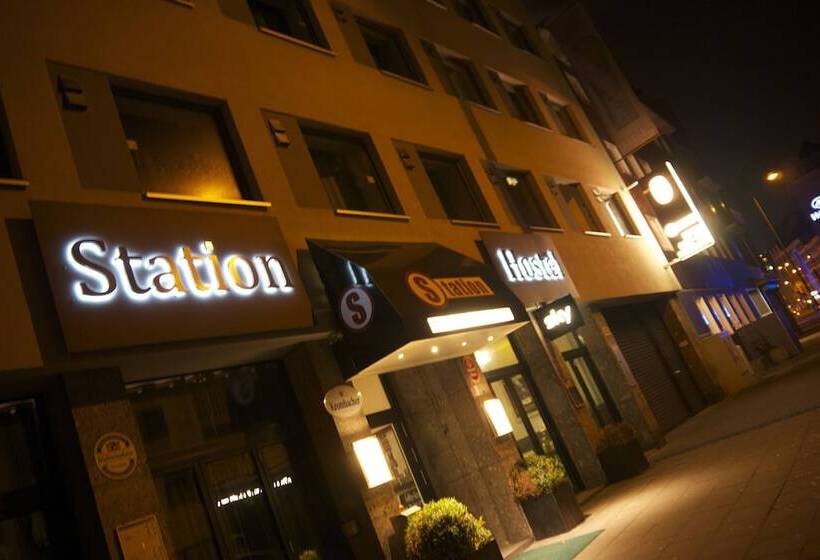 Station Hostel For Backpackers