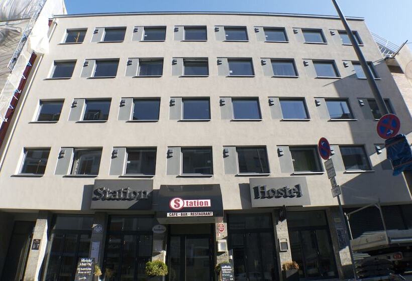 Station Hostel For Backpackers