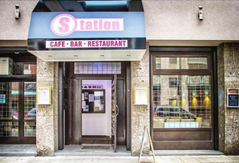 Station Hostel For Backpackers