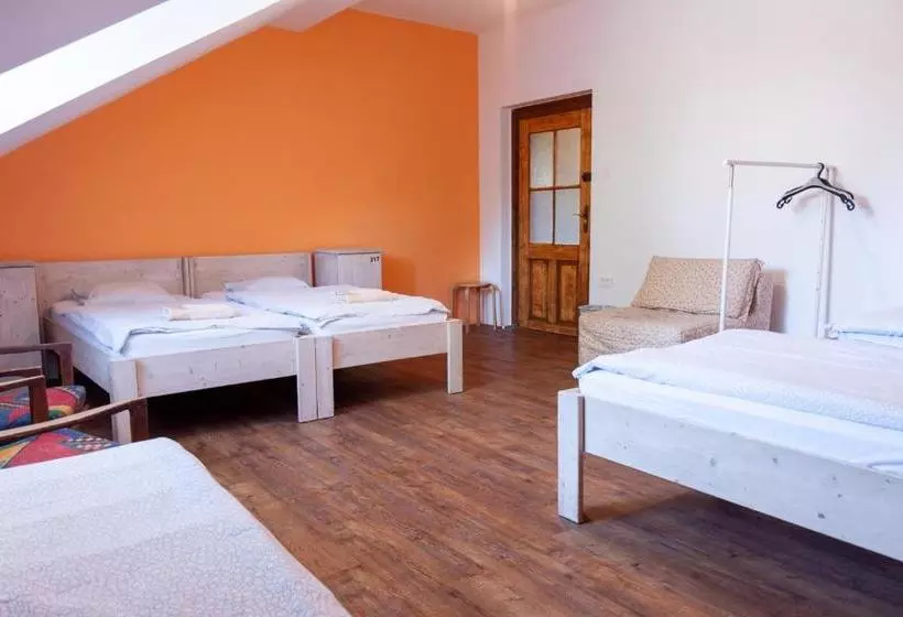 Vila Veselova Hostel