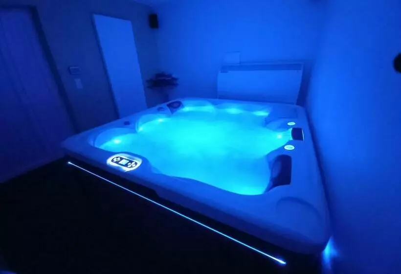 Aamiaismajoitus (B&B) Chez Tante Soly