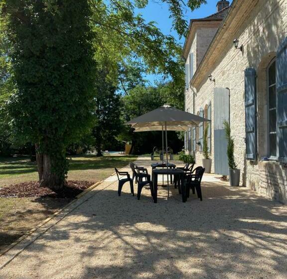 مبيت وإفطار Château Vigué