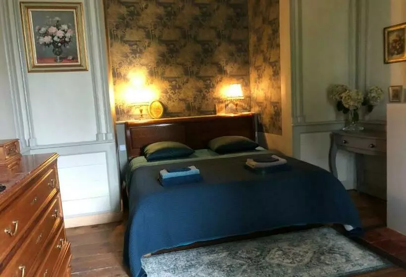 Aamiaismajoitus (B&B) Château Vigué