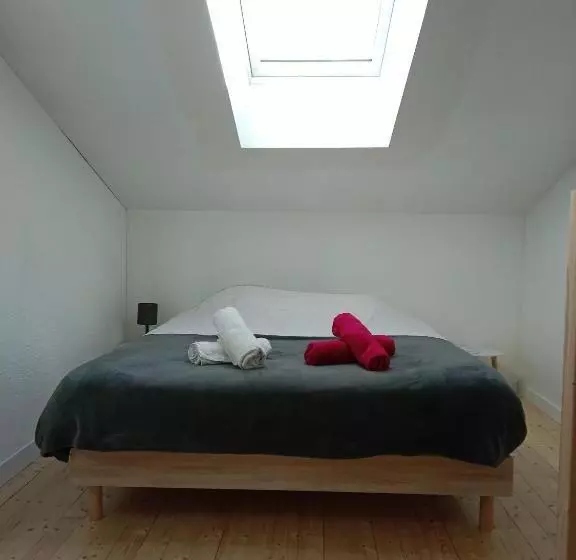 Majatalo Studiocaroline44, 2 Studios Entre La Ville Et La Mer, Parking, Cuisine, Moins De 15min De L Aéroport