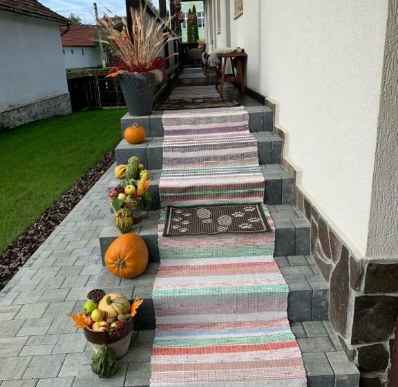 膳宿费 Tulipán Vendégház