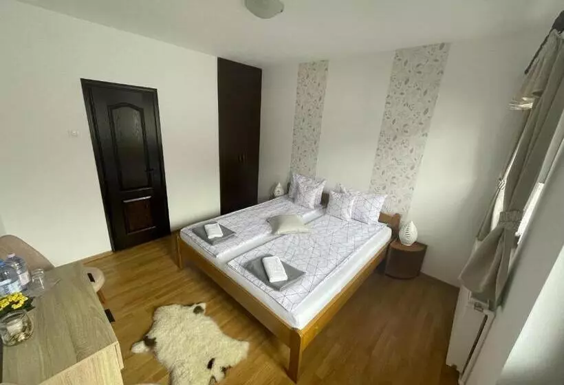 ペンション Tulipán Vendégház