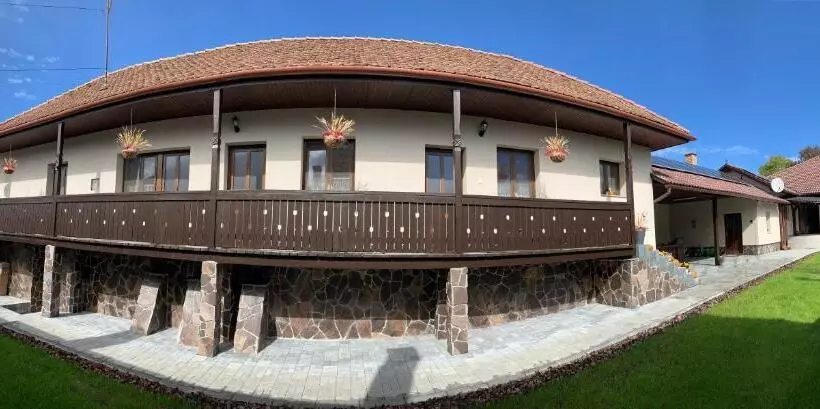 ペンション Tulipán Vendégház