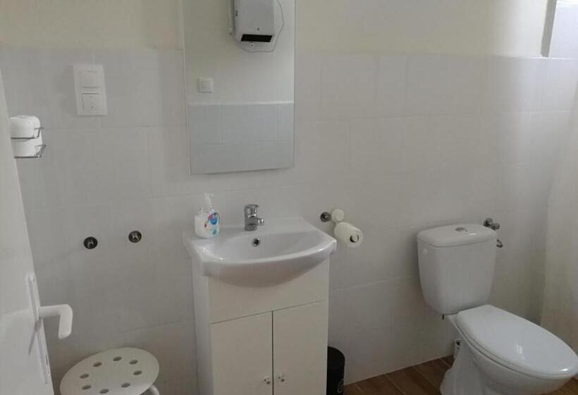 بنسيون Zsuzsanna Vendégház