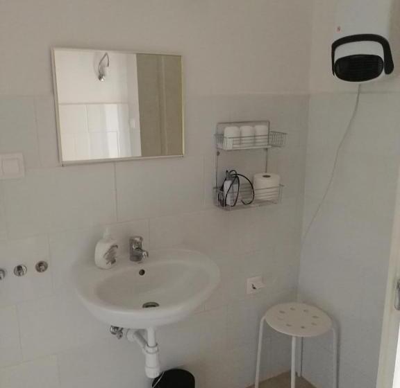 بنسيون Zsuzsanna Vendégház