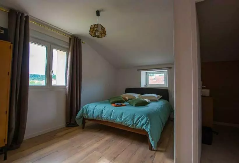 Aamiaismajoitus (B&B) Emilie Une Nuit   3 Chambres Au 2e étage   Maison Avec Chats