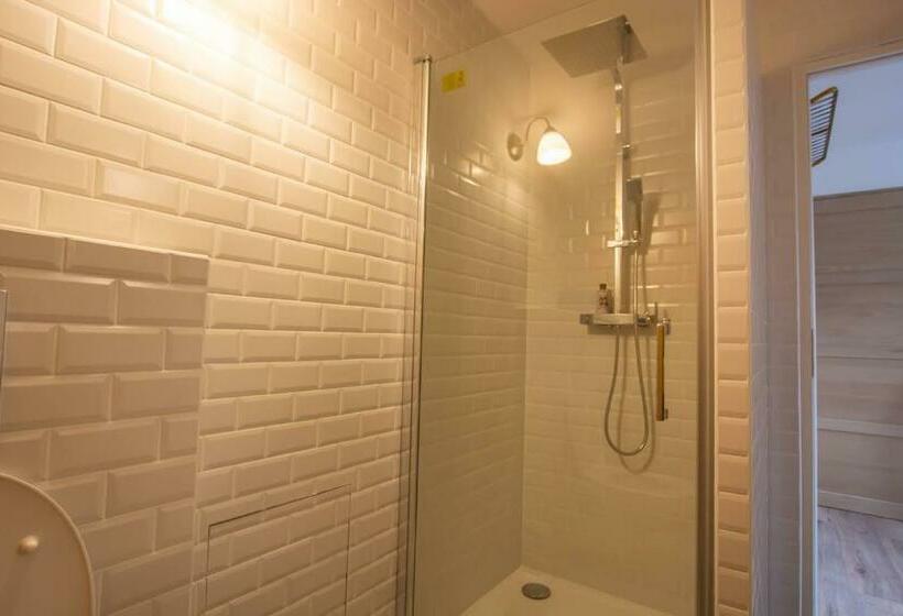 مبيت وإفطار Emilie Une Nuit   3 Chambres Au 2e étage   Maison Avec Chats