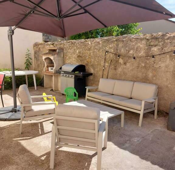 مبيت وإفطار Emilie Une Nuit   3 Chambres Au 2e étage   Maison Avec Chats