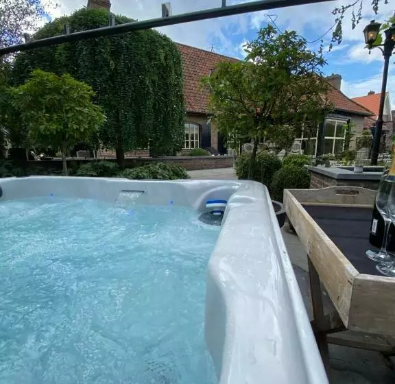 Aamiaismajoitus (B&B) La Maison Des Papillons