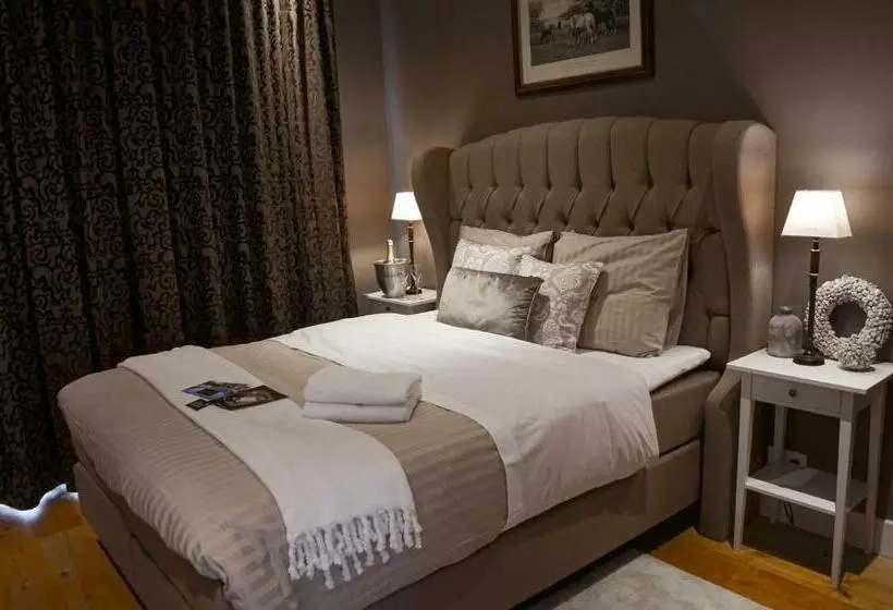 Aamiaismajoitus (B&B) La Maison Des Papillons