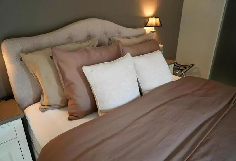 Aamiaismajoitus (B&B) La Maison Des Papillons