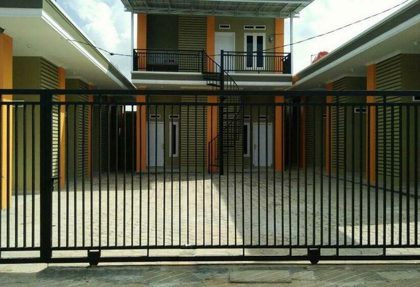 Отель House Of Kiano Syariah Redpartner