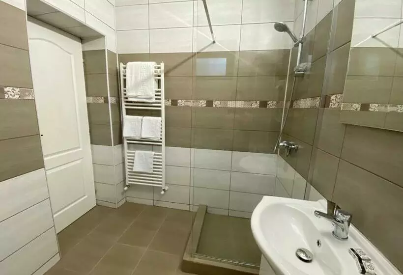 هتل Prestige House