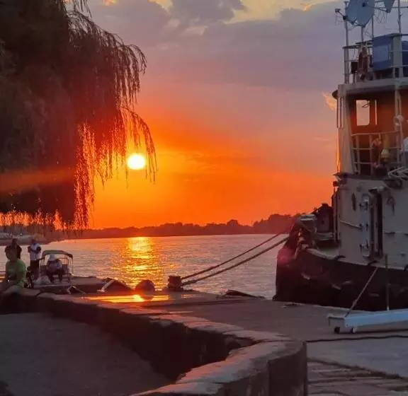 هتل Prestige House