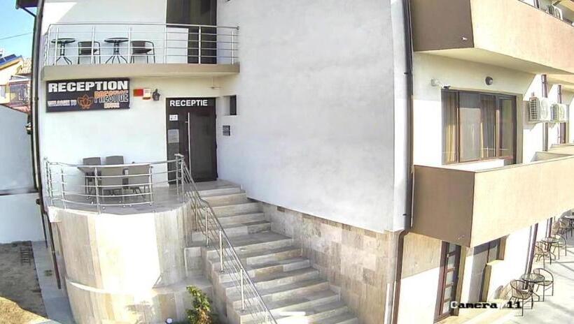 فندق Prestige House