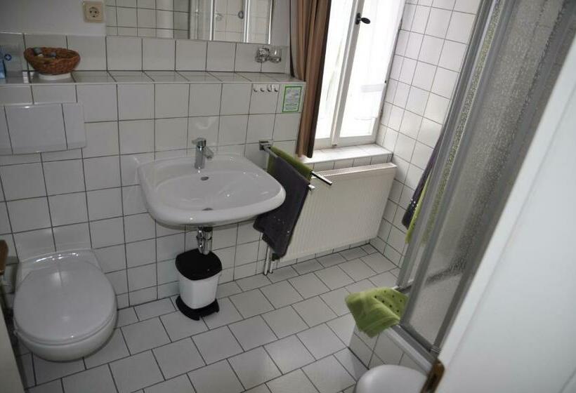 فندق Zum Schloss