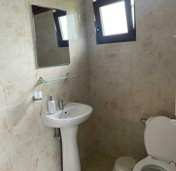 پانسیون La Butuci