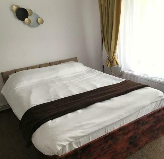 پانسیون La Butuci