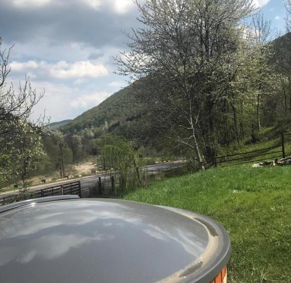 پانسیون La Butuci