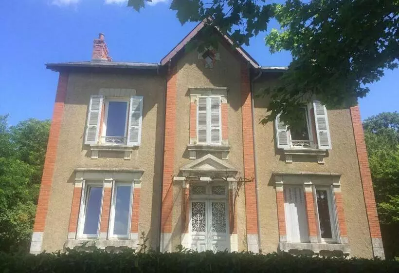 Aamiaismajoitus (B&B) Le Manoir De La Source