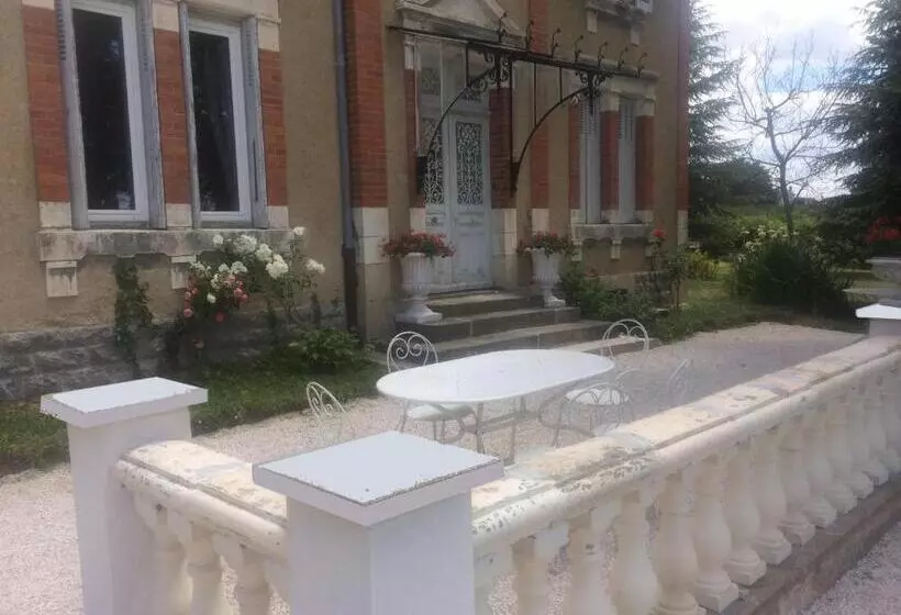 Aamiaismajoitus (B&B) Le Manoir De La Source