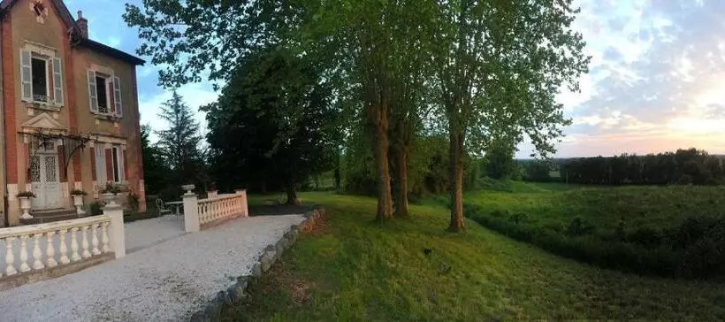 Aamiaismajoitus (B&B) Le Manoir De La Source