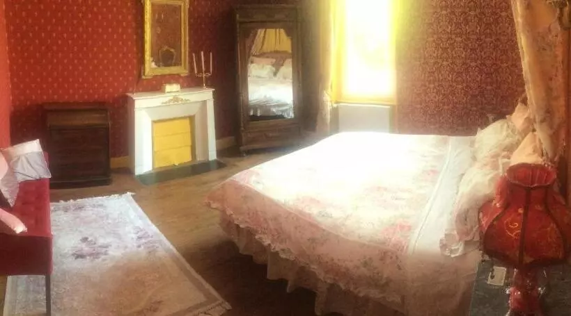 Aamiaismajoitus (B&B) Le Manoir De La Source