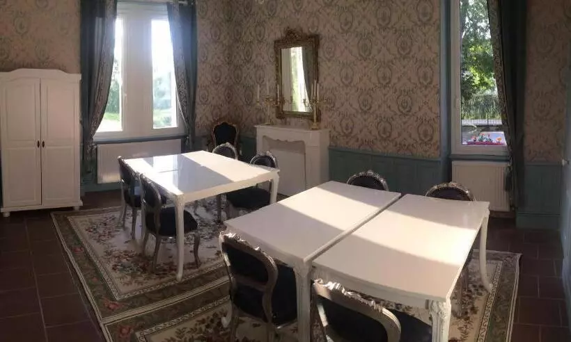 Aamiaismajoitus (B&B) Le Manoir De La Source