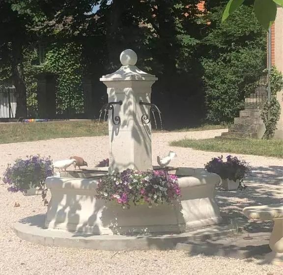 Aamiaismajoitus (B&B) Le Manoir De La Source