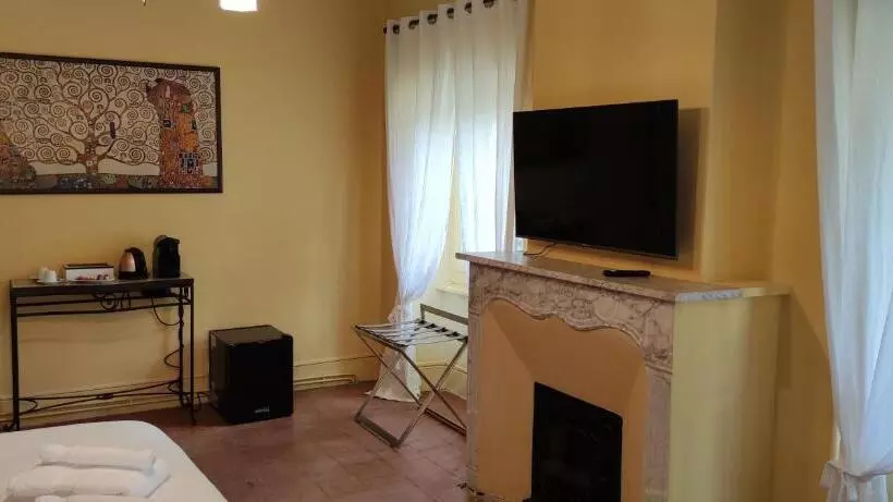 Aamiaismajoitus (B&B) Les Jardins De La Fontaine