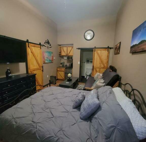 Bed and Breakfast The Colburn Schoolhouse Geography Suite