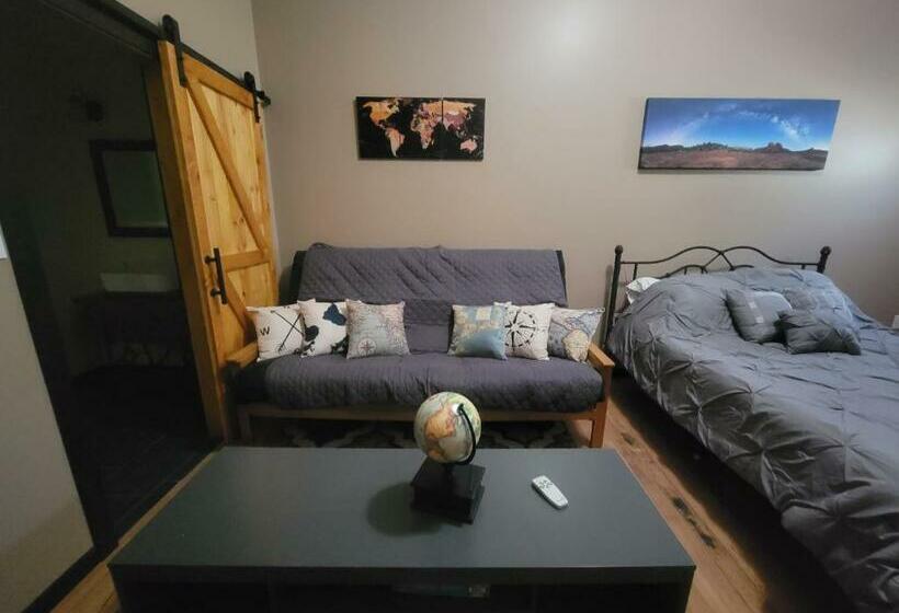 Bed and Breakfast The Colburn Schoolhouse Geography Suite