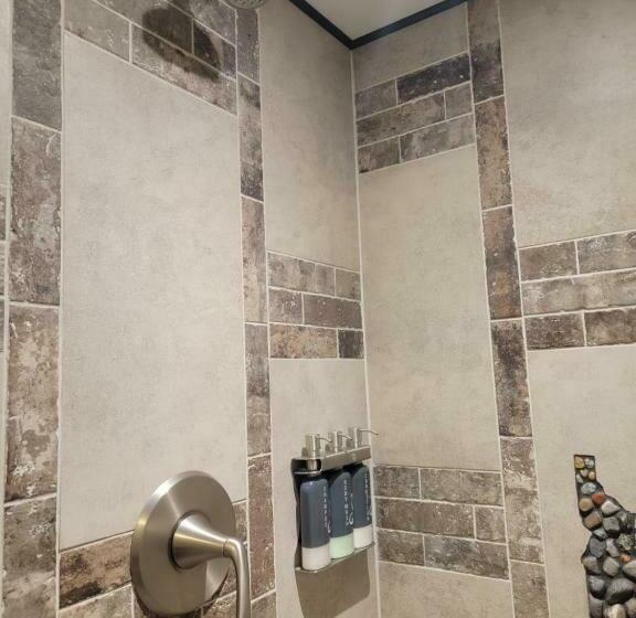 Bed and Breakfast The Colburn Schoolhouse Geography Suite