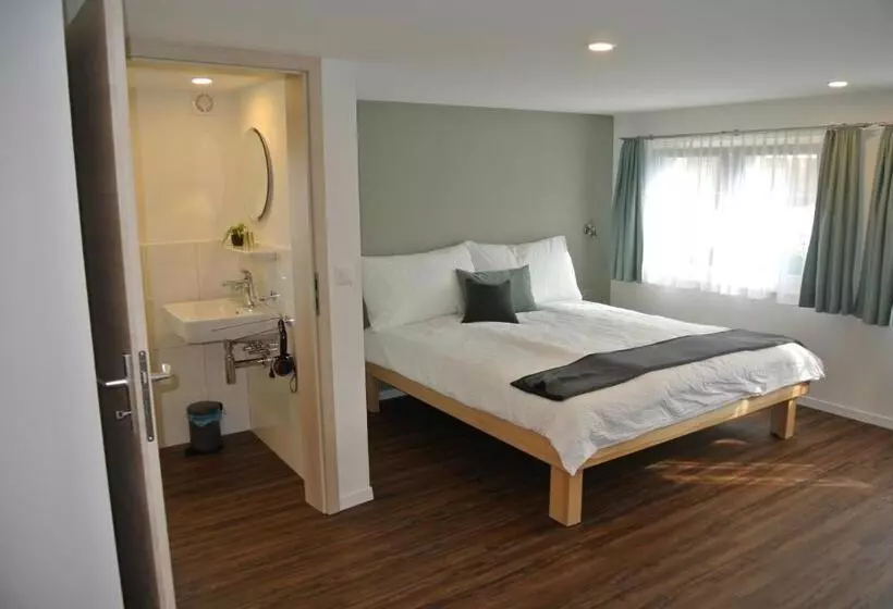 Hotelli Gasthaus Gemsli